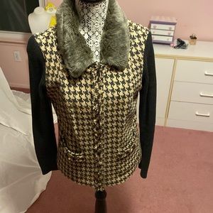 Cabi cardigan jacket removable collar size 10 zips down front can be casual work